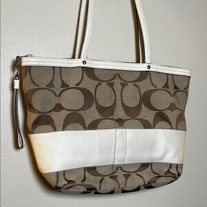 Coach Signature Canvas Tote in Khaki/White